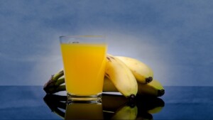 Un frullato di banana e limone può alleviare la tua stanchezza e l’insonnia