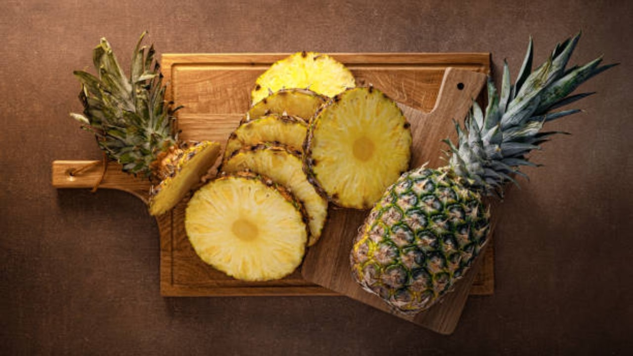 Ananas tagliato