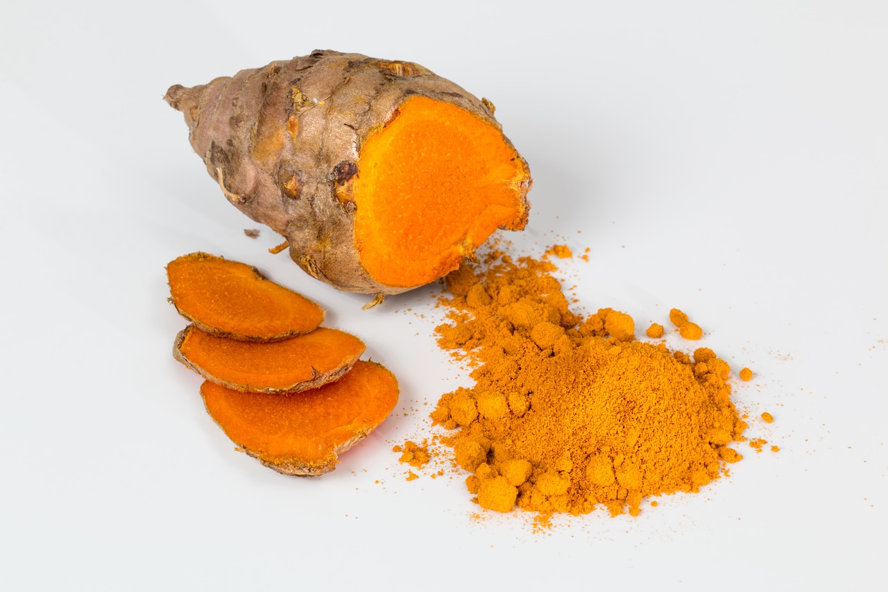 Curcuma: i benefici sulla pelle