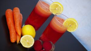 Una combo disintossicante naturale e vincente: barbabietole rosse e limone