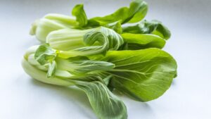 Pak choi: tutti i benefici del cavolo cinese e come usarlo in cucina